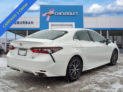 Used 2023 Toyota Camry SE image 5