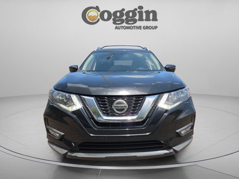 Used 2018 Nissan Rogue SV w/ Premium Package FWD image 8
