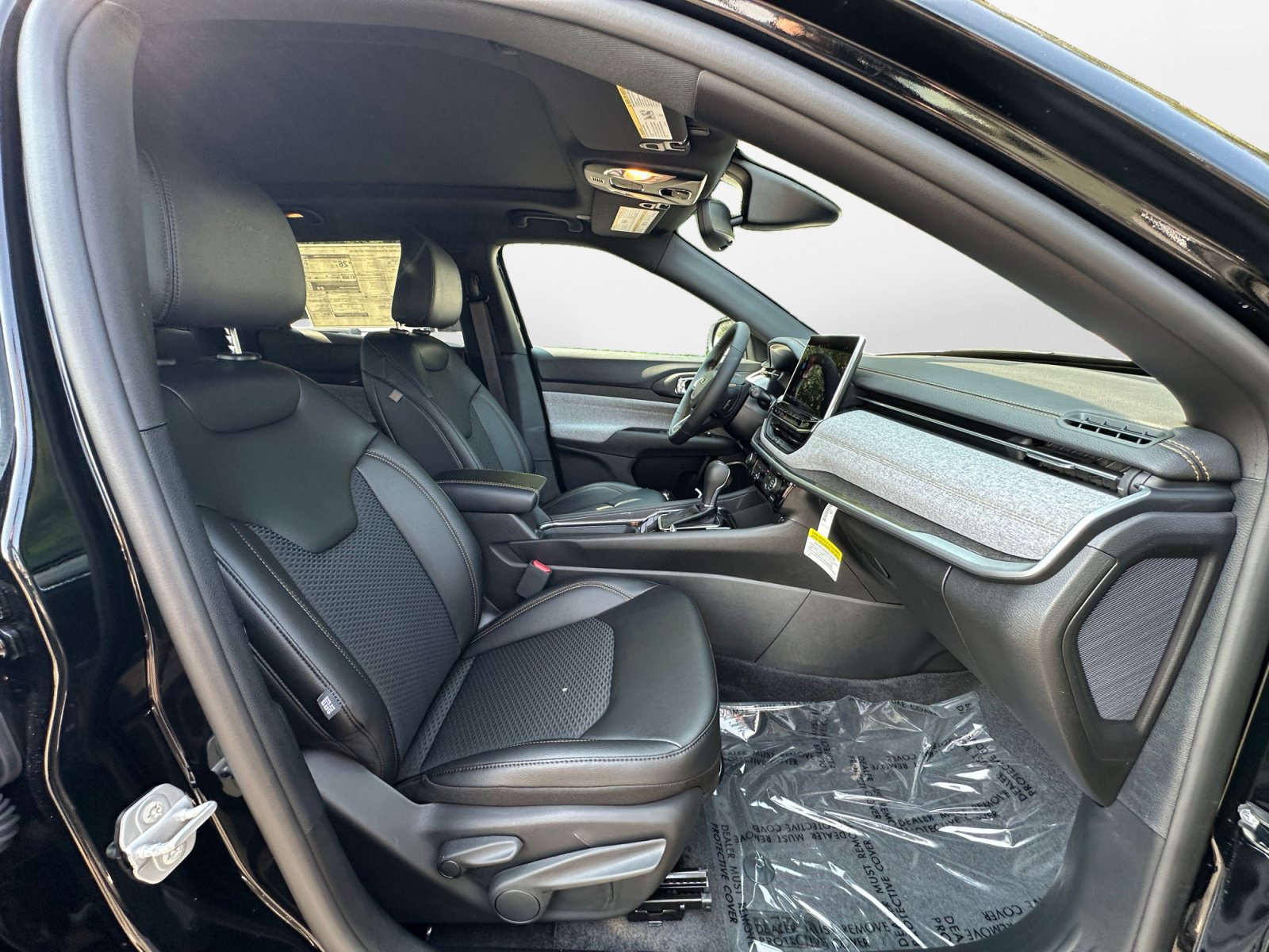 New 2026 Jeep Compass Latitude AWD/4WD image 19