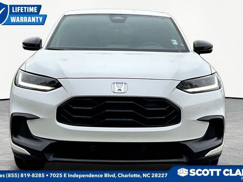 Used 2025 Honda HR-V Sport image 2