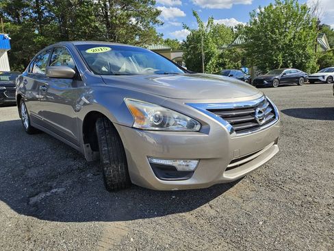 Used 2015 Nissan Altima 2.5 S w/ Sport Value Package FWD image 7