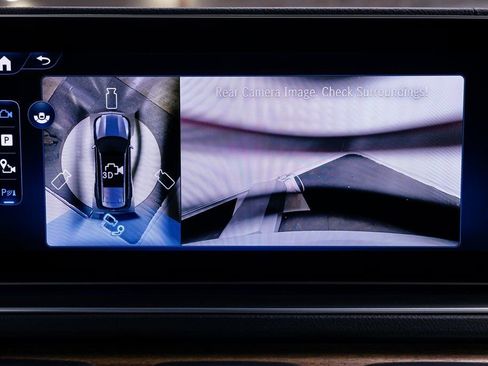 Used 2025 Mercedes-Benz GLS 450 4MATIC image 18