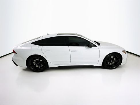 Used 2024 Audi RS 7 Performance image 9