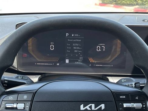 Certified 2025 Kia K4 FWD image 14