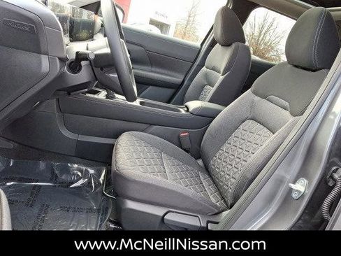 New 2025 Nissan Kicks SV w/ SV Premium Package image 7