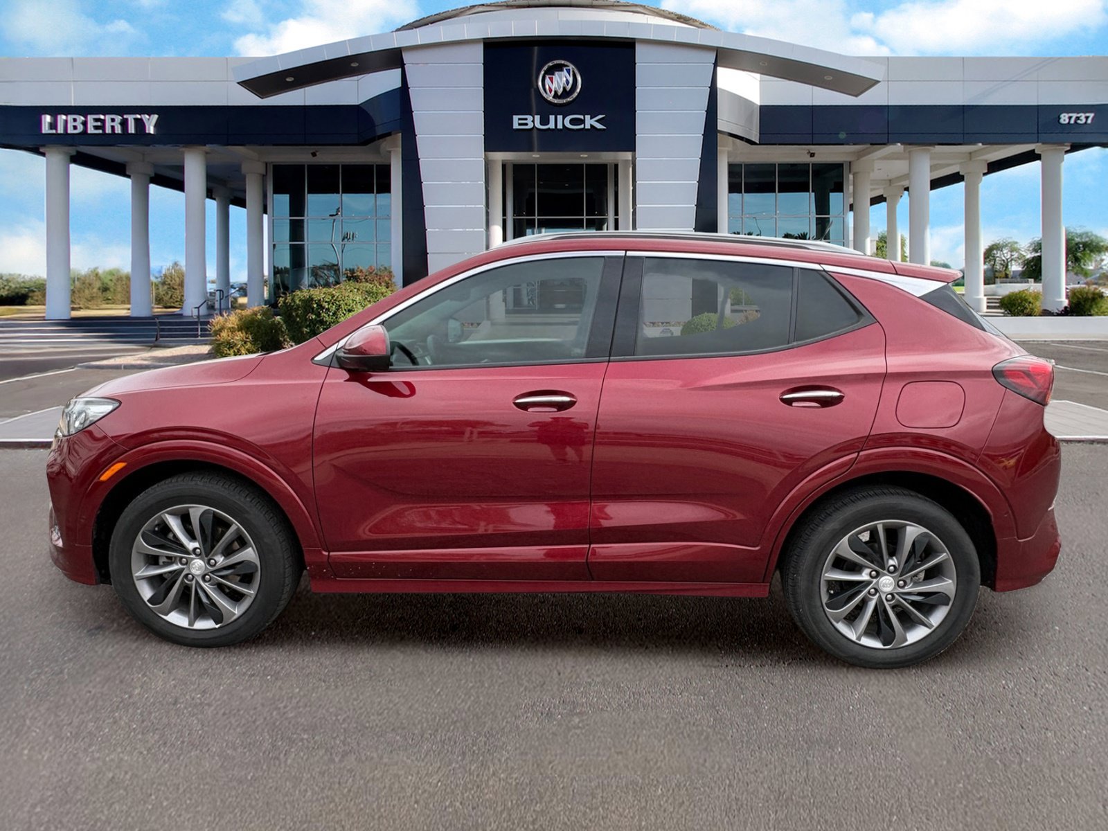 Used 2022 Buick Encore GX Essence w/ Advanced Technology Package FWD image 6