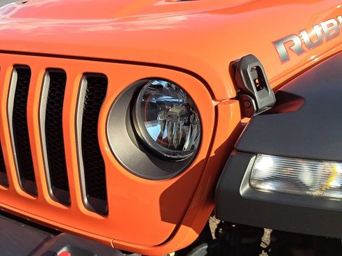 Certified 2023 Jeep Wrangler Unlimited Rubicon w/ Cold Weather Group AWD/4WD image 29