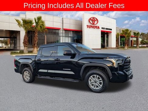 Used 2023 Toyota Tundra SR5 w/ SR5 Convenience Package AWD/4WD image 2