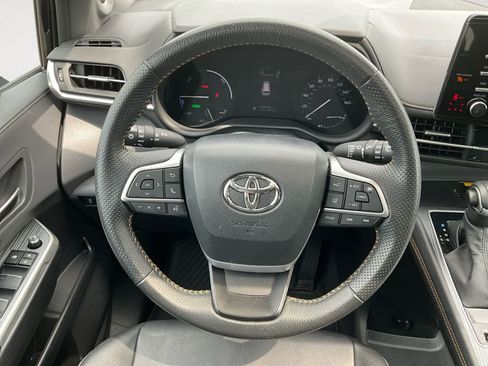 Used 2024 Toyota Sienna XLE Woodland Edition AWD/4WD image 12