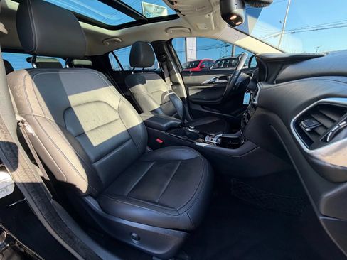 Used 2018 INFINITI QX30 Premium w/ Navigation Package AWD/4WD image 13