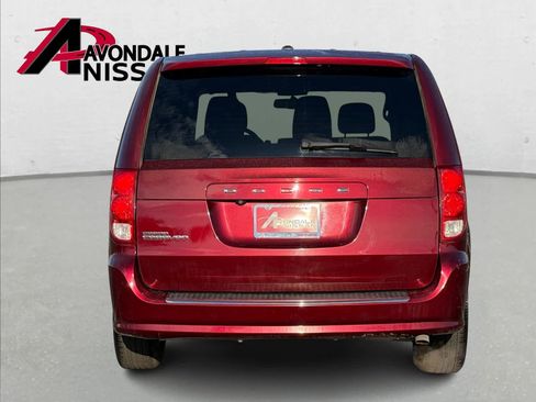 Used 2018 Dodge Grand Caravan SE w/ UConnect Hands-Free Group image 5