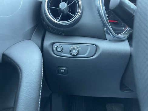 Used 2024 Chevrolet Blazer LT w/ Convenience Package image 18