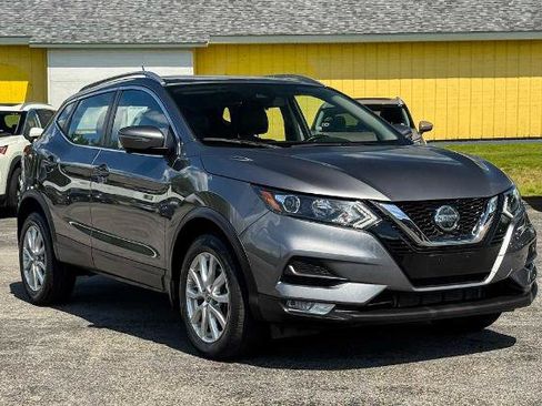 Certified 2022 Nissan Rogue Sport SV w/ Technology Package AWD/4WD image 1