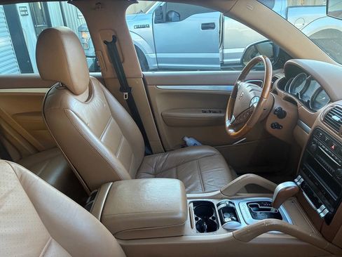 Used 2005 Porsche Cayenne S image 5