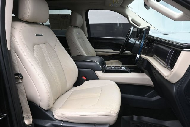 Used 2022 Ford Expedition Platinum AWD/4WD image 33