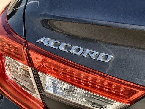 Certified 2018 Honda Accord EX-L image 8