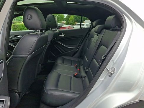 Used 2019 Mercedes-Benz GLA 250 image 12