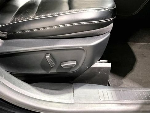 Used 2024 Ford Escape Platinum AWD/4WD image 46