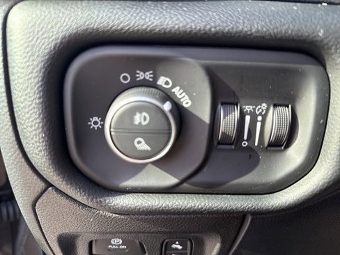 Used 2020 RAM 1500 Laramie image 22