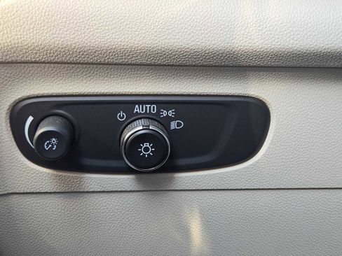 Used 2021 Buick Envision Preferred image 22