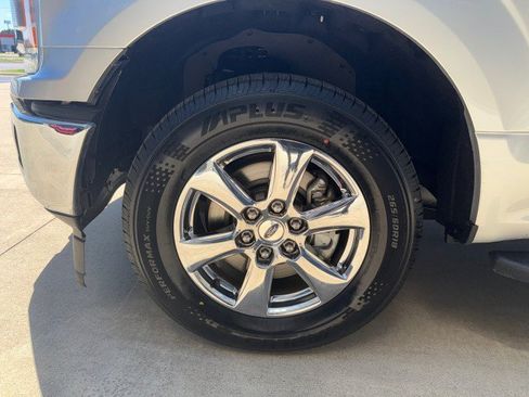 Used 2018 Ford F150 XLT w/ Equipment Group 302A Luxury RWD image 15