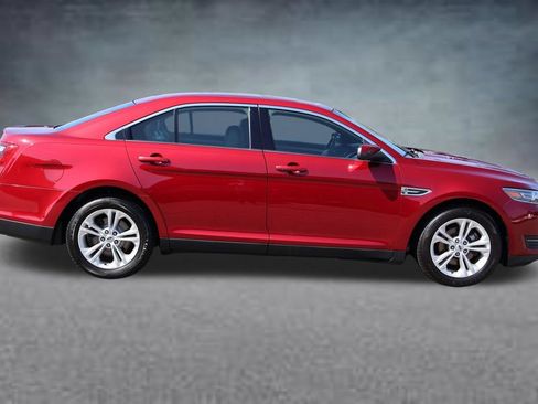 Used 2018 Ford Taurus SEL w/ Equipment Group 201A FWD image 2
