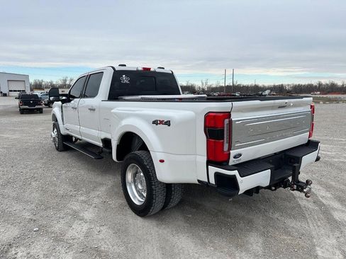 Used 2026 Ford F450 Platinum w/ Platinum Plus Package image 2