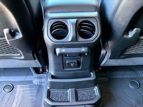 New 2026 Jeep Wrangler Unlimited Rubicon AWD/4WD image 15