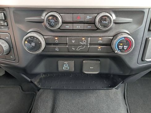 Used 2025 Ford F250 XLT AWD/4WD image 3