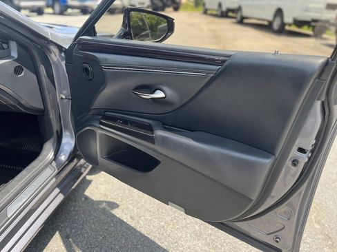 Used 2019 Lexus ES 350 w/ Premium Package FWD image 18