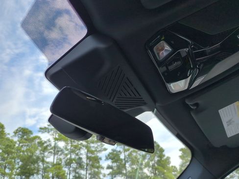 Certified 2026 BMW X1 xDrive28i w/ Technology Package image 25