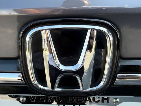 Used 2022 Honda Odyssey Elite image 39