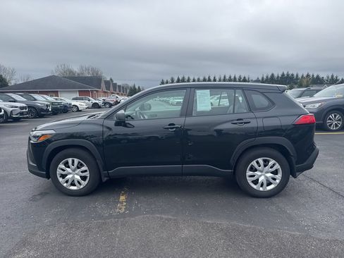 Used 2023 Toyota Corolla Cross L AWD/4WD image 7