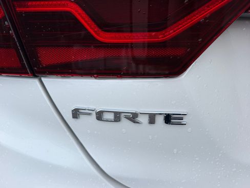 Used 2019 Kia Forte EX FWD image 23