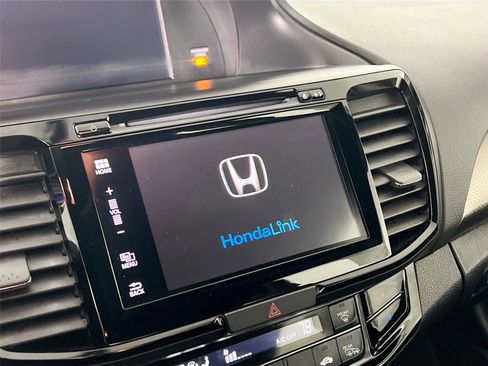 Used 2017 Honda Accord EX image 13