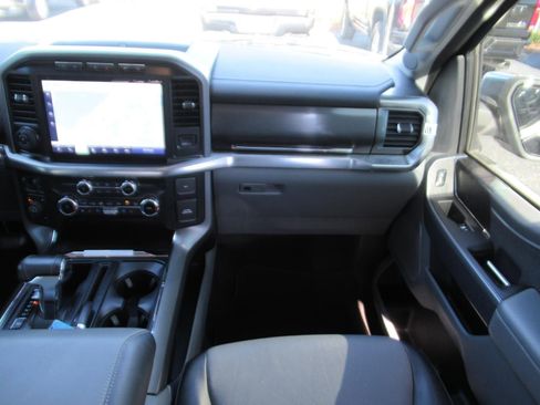 Used 2022 Ford F150 Lariat w/ Equipment Group 502A High image 18