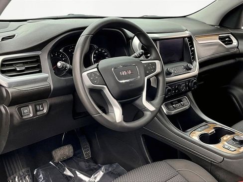Used 2023 GMC Acadia SLE w/ Driver Convenience Package image 14