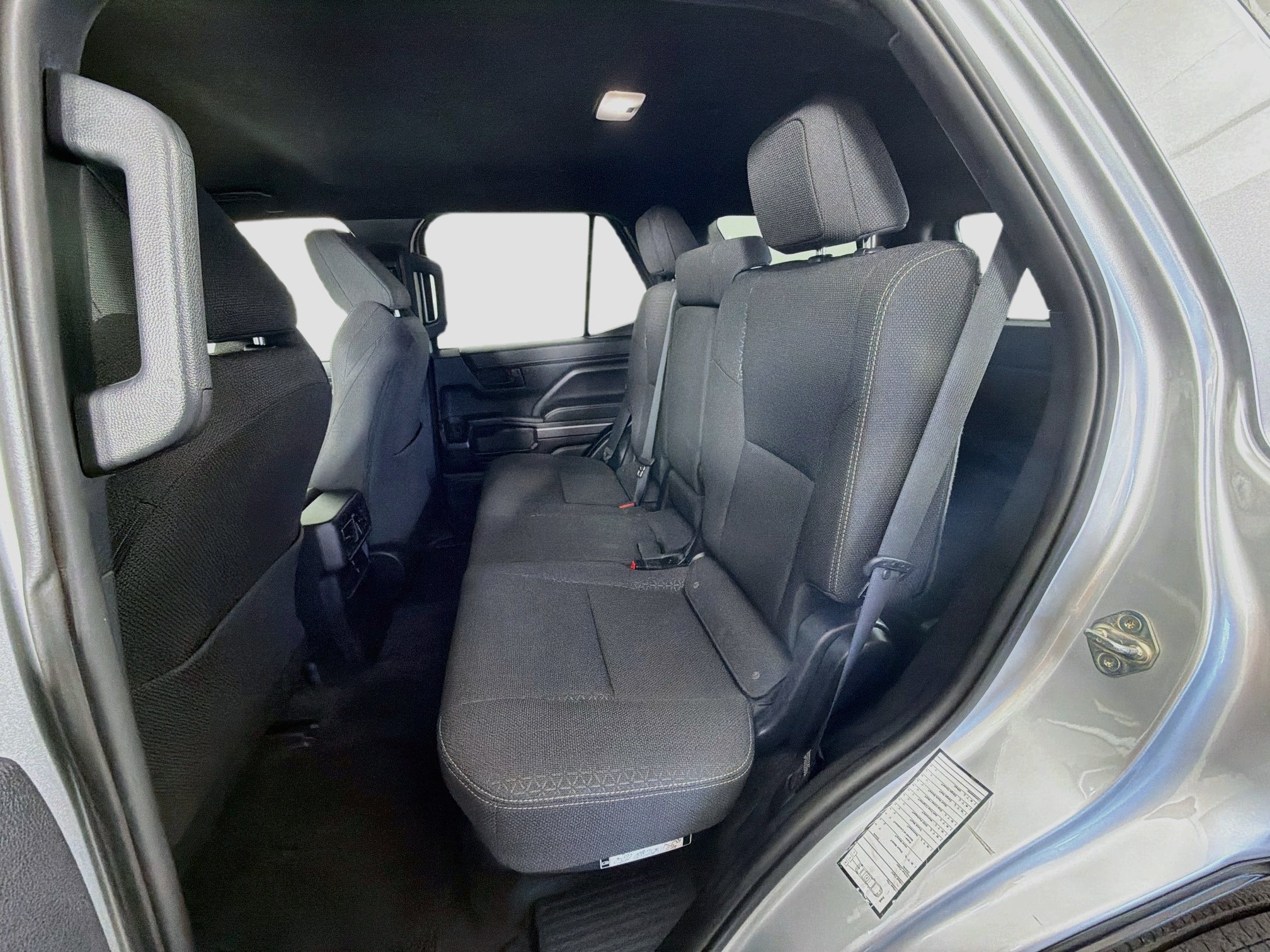 Used 2025 Toyota 4Runner SR5 AWD/4WD image 28