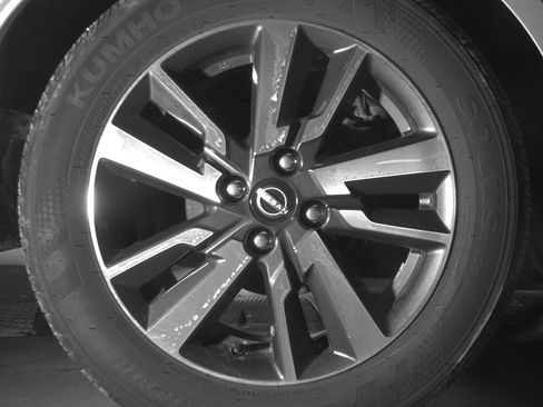 Used 2025 Nissan Versa SV image 15