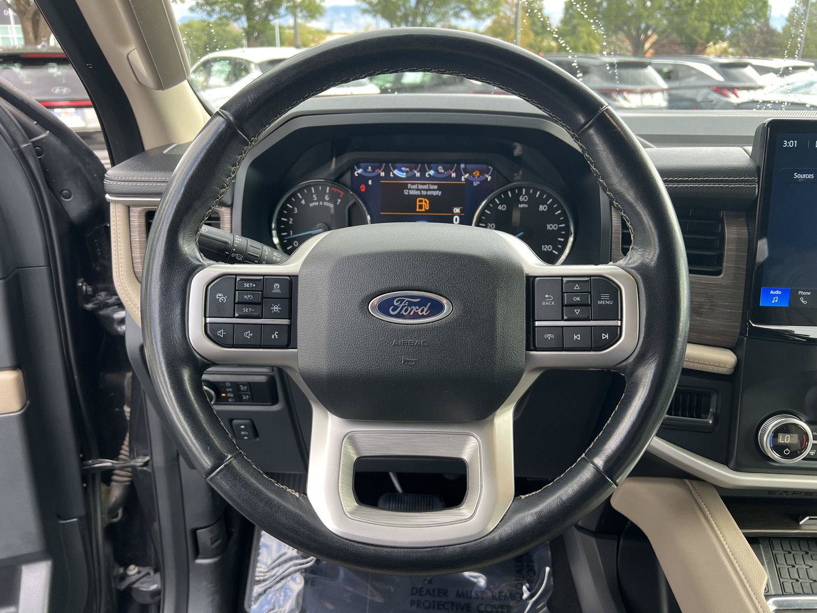 Used 2024 Ford Expedition Limited AWD/4WD image 6