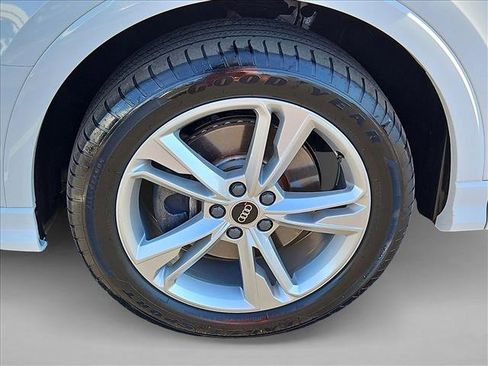 Used 2022 Audi Q3 2.0T Premium Plus w/ Premium Plus Package image 23