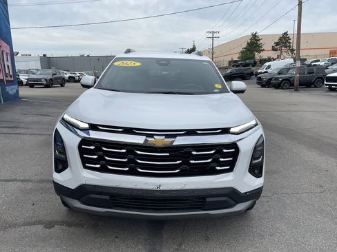 Used 2025 Chevrolet Equinox LT w/ Convenience Package II FWD image 5