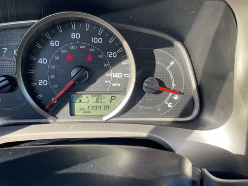 Used 2014 Toyota RAV4 XLE FWD image 13