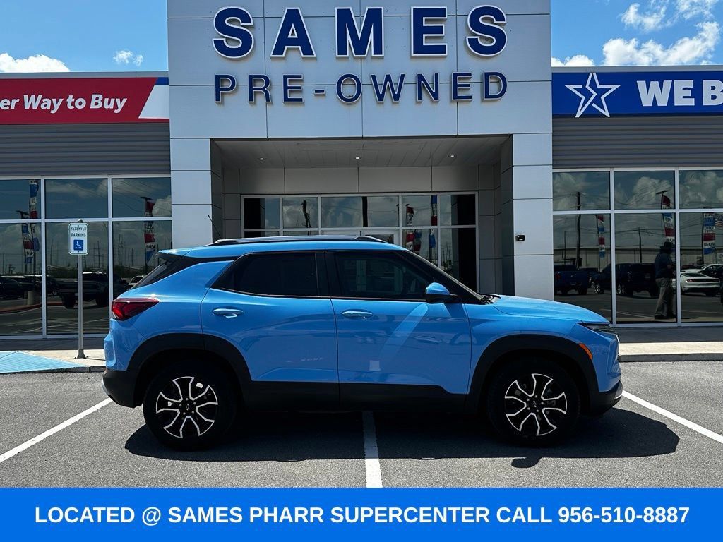 Used 2024 Chevrolet TrailBlazer LT w/ LT Cold Weather Package FWD image 4