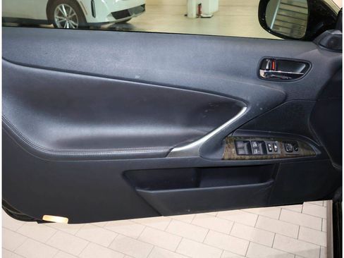 Used 2011 Lexus IS 250C RWD image 13