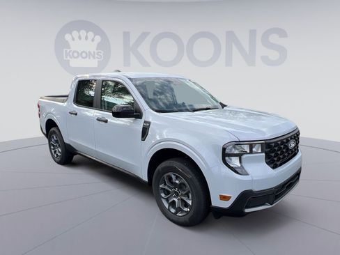 New 2025 Ford Maverick XLT w/ XLT Luxury Package image 10