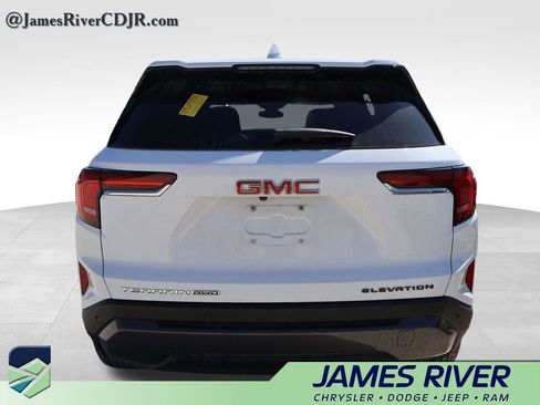 Used 2026 GMC Terrain Elevation image 8