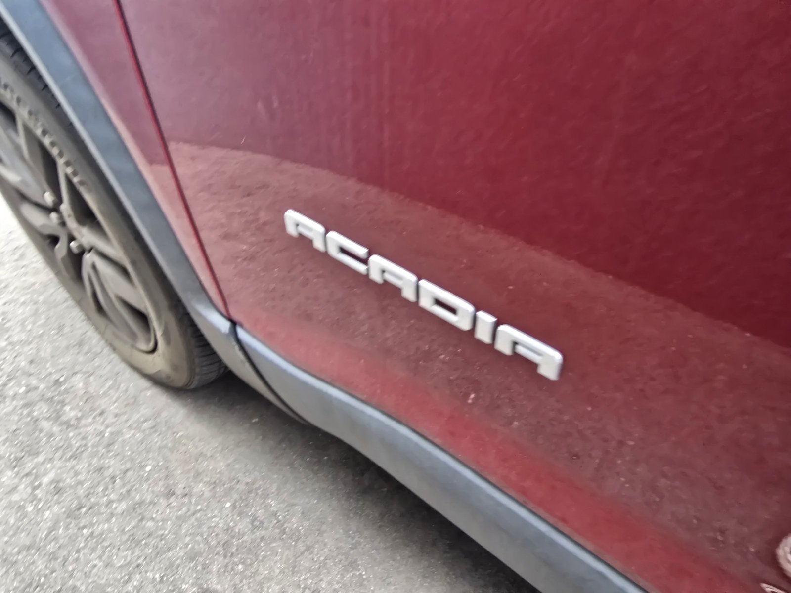 Used 2019 GMC Acadia SLT FWD image 18