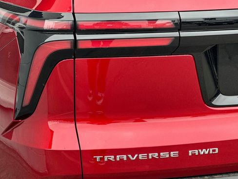 New 2025 Chevrolet Traverse LT w/ Enhanced Driving Package image 33