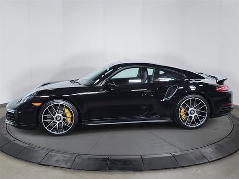 Used 2019 Porsche 911 Turbo S image 2